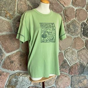 🪴Vintage 1990s botanical design screen printed t shirt.